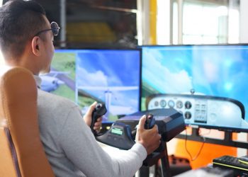 Merasakan Sensasi Terbang dengan Pesawat Tempur di Flight Simulation Games Museum Angkut -